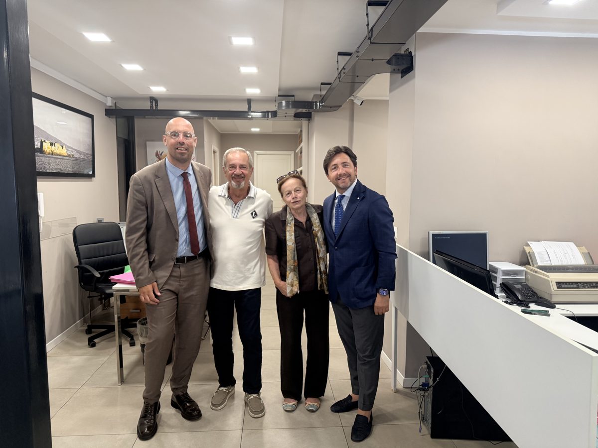 Giorgio Formisano con i suoi clienti