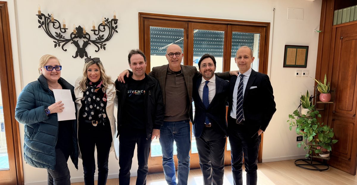 Giorgio Formisano con i suoi clienti