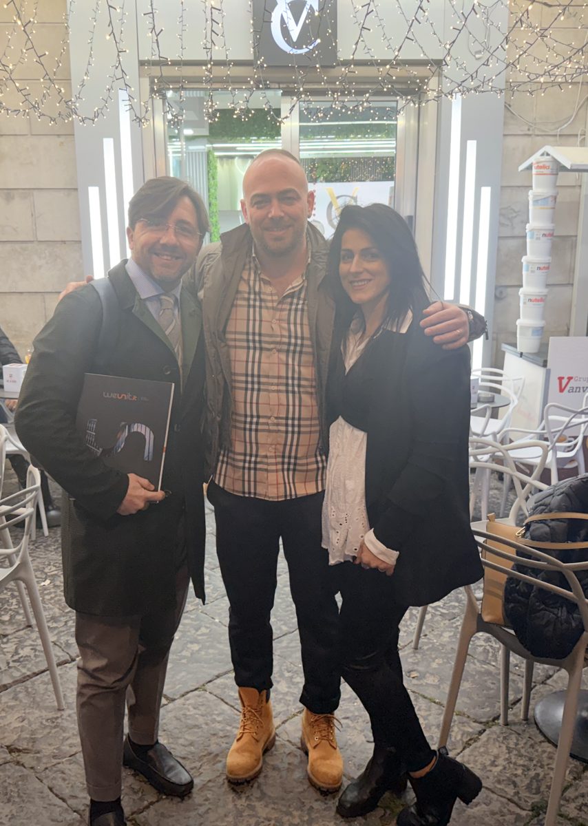 Giorgio Formisano con i suoi clienti